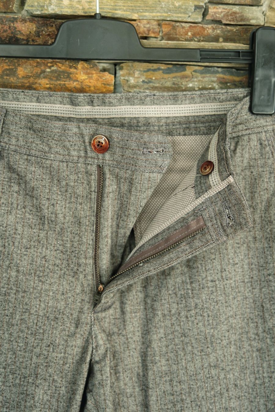 Massimo Dutti Pantaloni: Hose Herren MASSIMO DUTTI Gr. 44 grau – Nuovo (secondo la descrizione) da Wohlen AG venduto da Exitburn 2