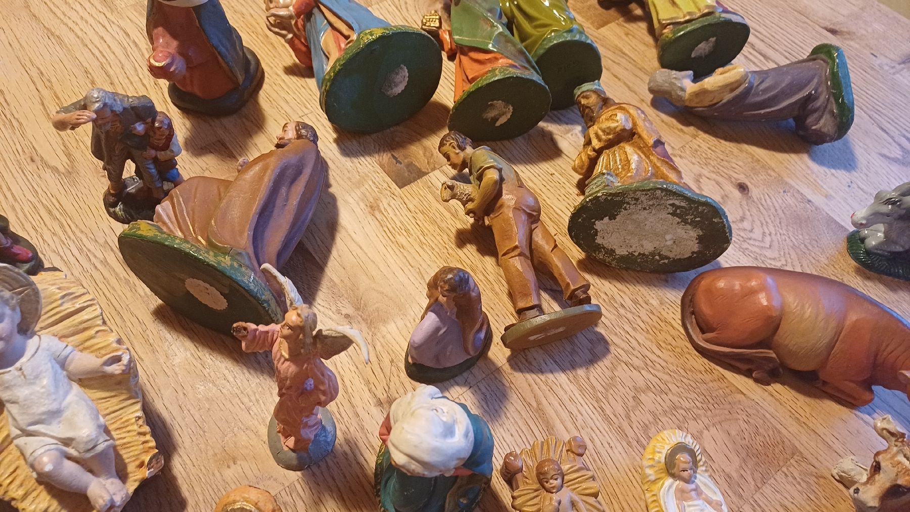 Statuette: 54 Antike Krippenfiguren – Usato da Flawil venduto da Pinkmalibu 9