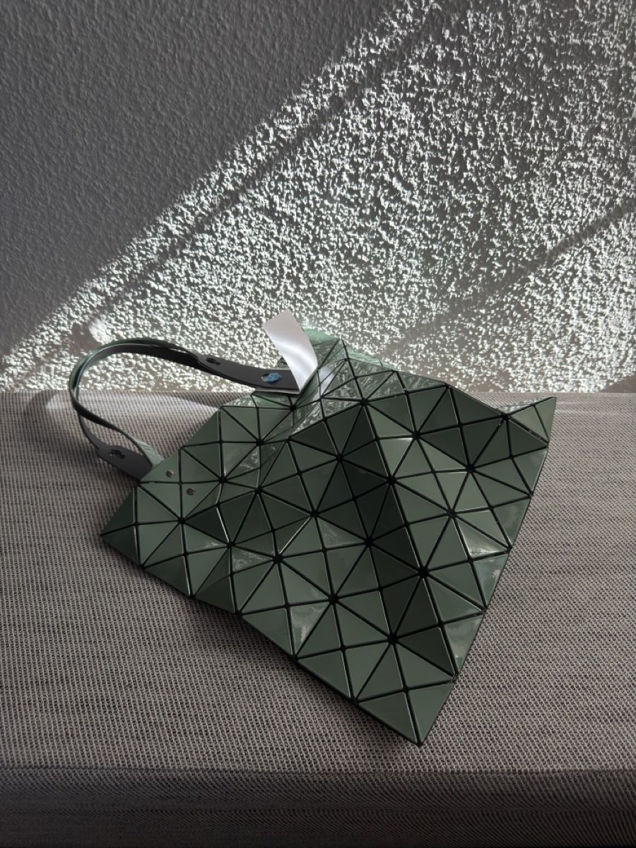 Issey Miyake Borse: Bao Bao Issey Miyake Tasche – Nuovo e nell'imballaggio originale da Basel venduto da mcbfiles 5