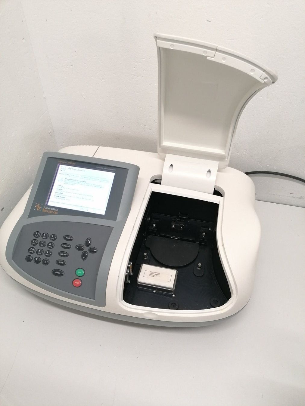 Accessori da laboratorio: Amersham Biosciences Ultrospec 3300 pro Spektrometer – Usato da Niederdorf venduto da LeptonAG_Labor 2