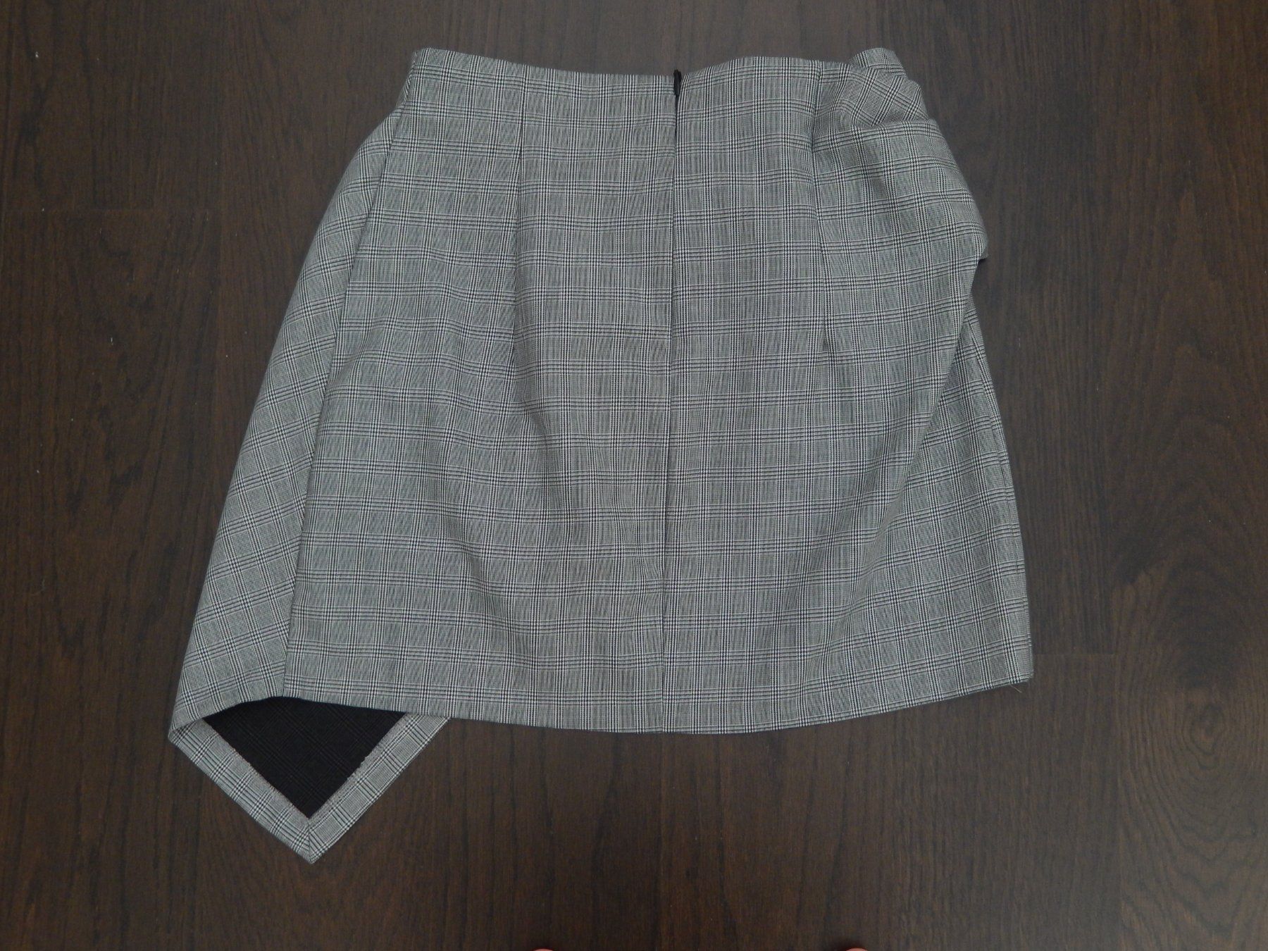 Zara Gonne: ZARA Twist Minirock Gr. XS – Usato da Tuggen venduto da vivira 6