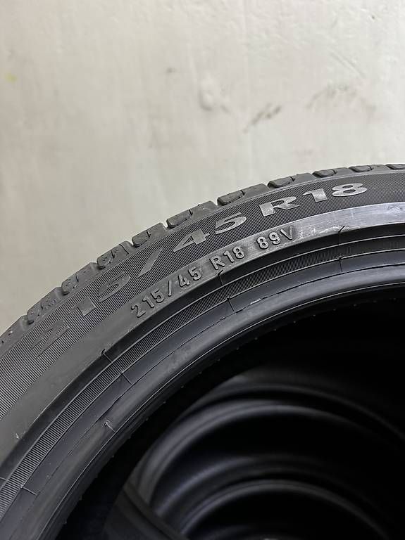 Pirelli Pneumatici & Ruote complete: 215/45/18 Sommerferien – Usato da Augst BL venduto da Connect.AHME. 4