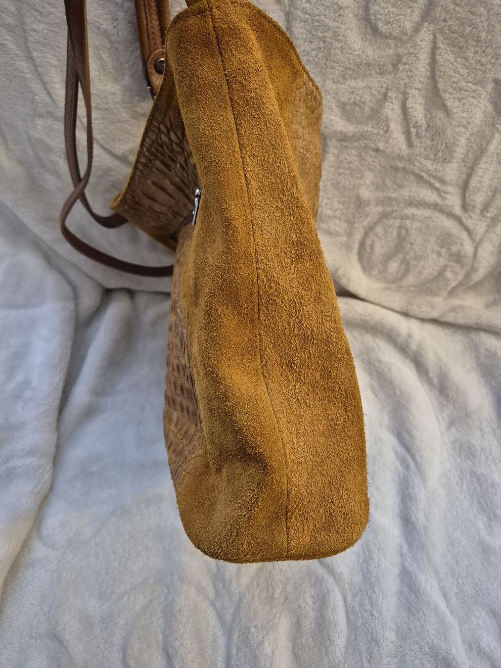 Borse da donna: Wildleder Beuteltasche – Usato da Thalwil venduto da Coco2025 3