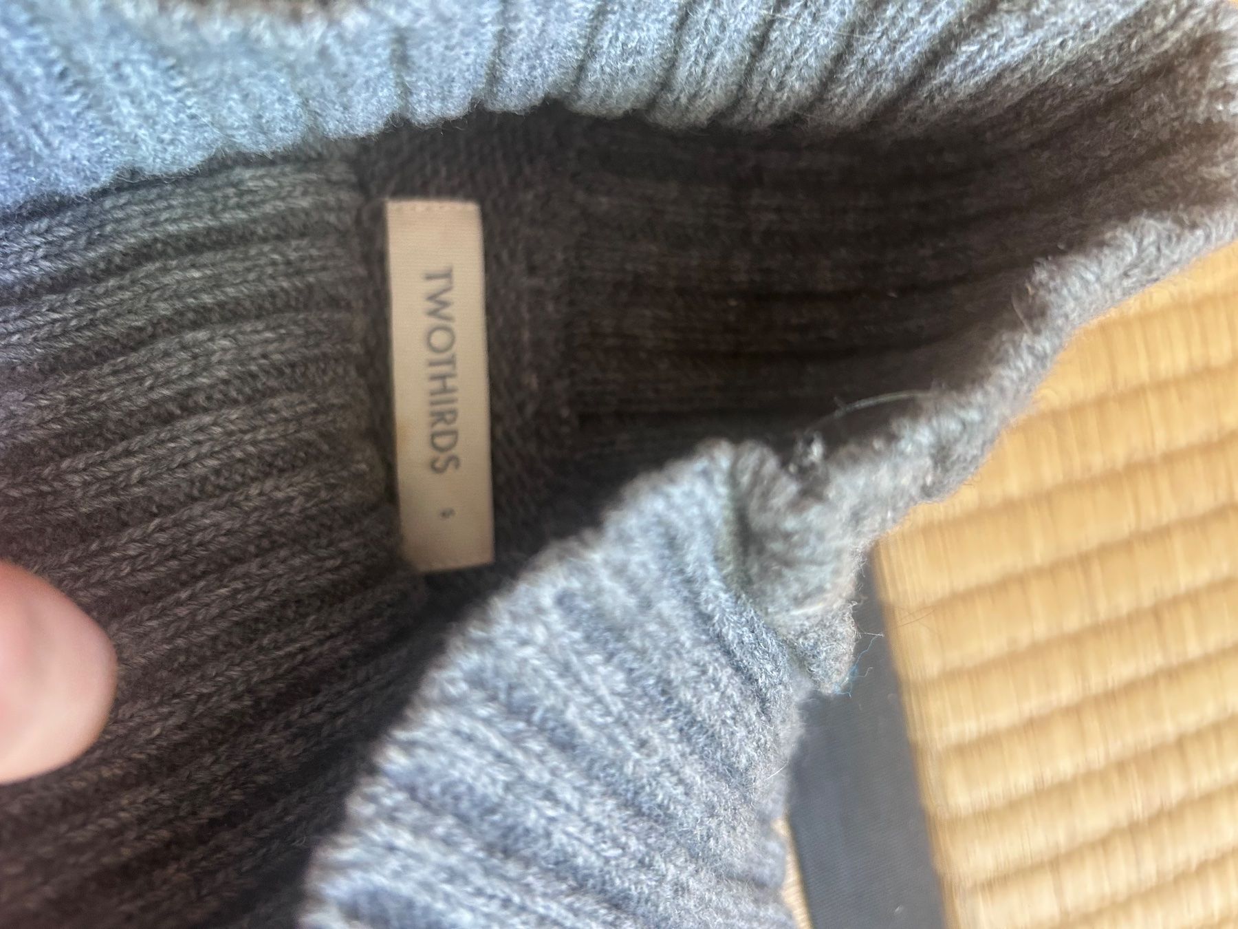 Twothirds Pullover & Sweatshirts: Strickpulli Twothirds Small – Gebraucht aus Unterseen von soc_9jdx 1
