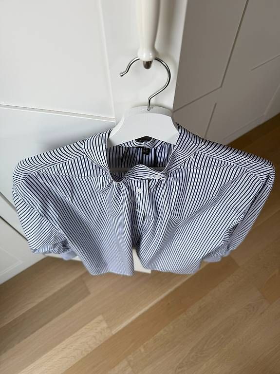 Camicie: Massimo Dutti Hemd mit Kragen  – Usato da St. Gallen venduto da Sabrinaaa 4