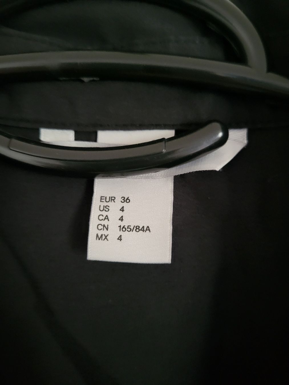H&M Camicette: Hemd H&M schwarz langarm Gr. 36 – Usato da St.Gallen venduto da Einstein87 1