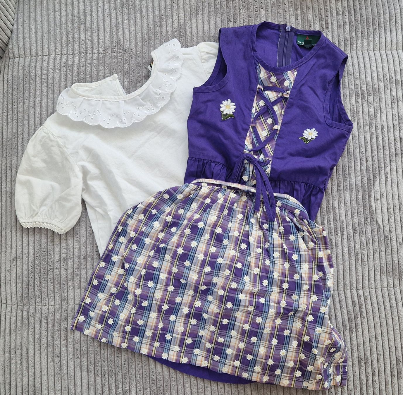 Vestiti & Gonne: Dirndl Grösse 110 /116 – Usato da Seuzach venduto da beinthemoment.ch