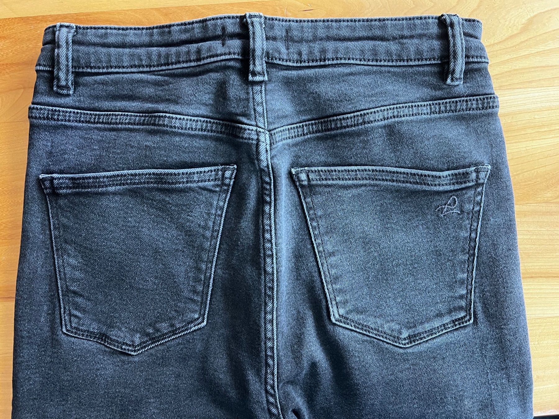 Pantaloni: Jeans Gr.26 – Usato da Oberglatt ZH venduto da dauerbrenner 2