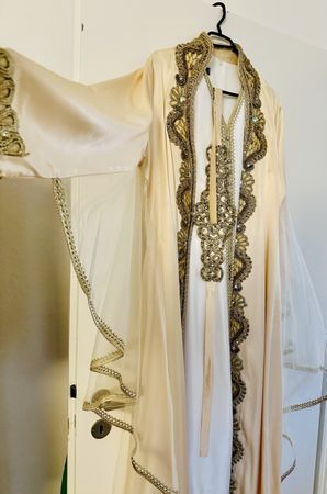 Zweiteilige Kleid auch als Brautkleid