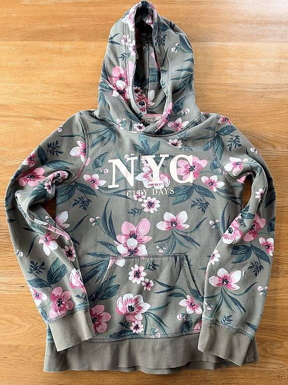 H&M Pullover & Sweatshirts: H&M Hoodie 146/162 – Gebraucht aus Gümligen von Sally777