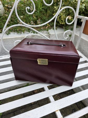 Schmuckkasten dunkelrot mit Spiegel und Schubladen gebraucht