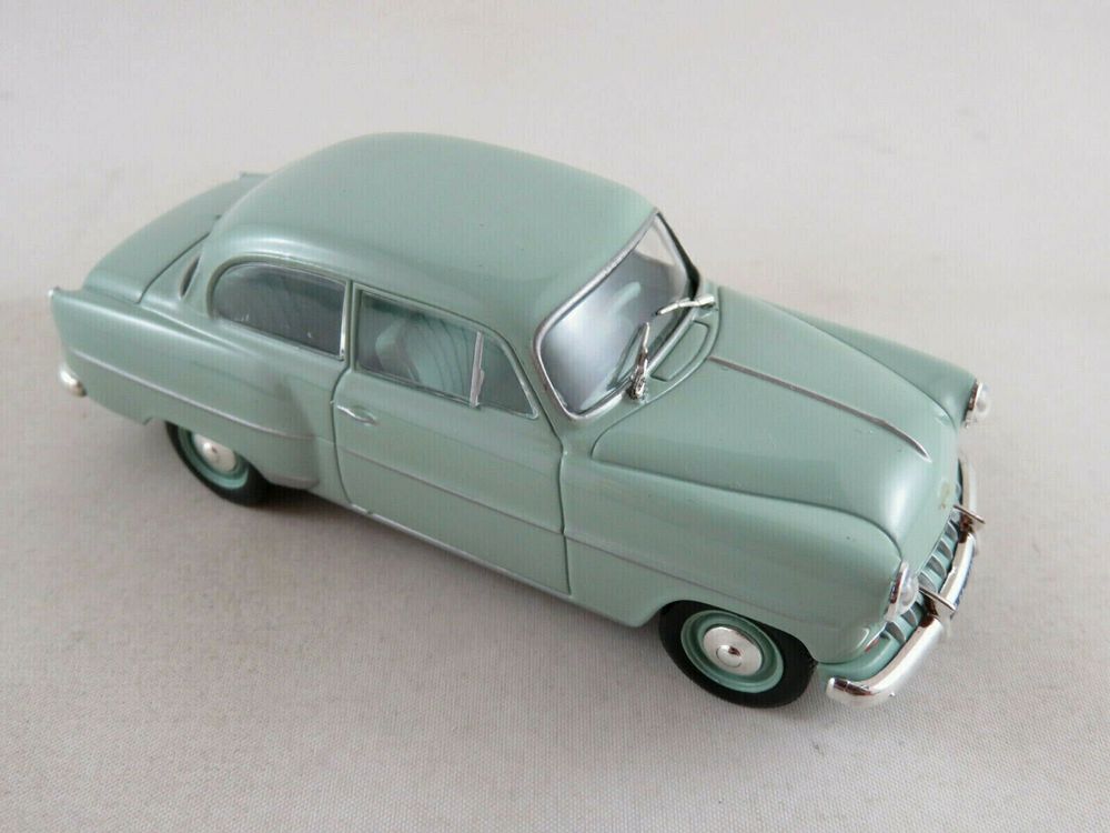 Miniature Tekno Opel Rekord 1953 Bicolore - Rare, échelle 1/45 Environ - Bon état