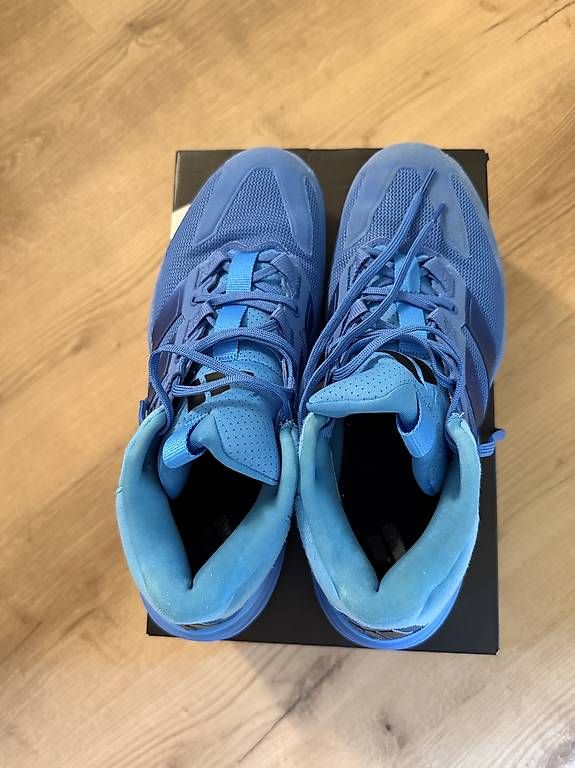 Adidas Scarpe da uomo: Adidas Courtstabil - Blau / Grösse 45 – Nuovo (secondo la descrizione) da Dübendorf venduto da ste_sky2 3