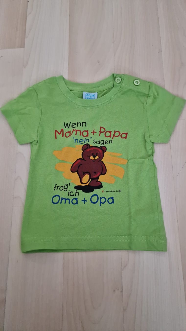 Camicie, Top & T-shirt: T Shirt mit coolem Aufdruck gr68/74 – Nuovo (secondo la descrizione) da Winterthur venduto da Mmondeo
