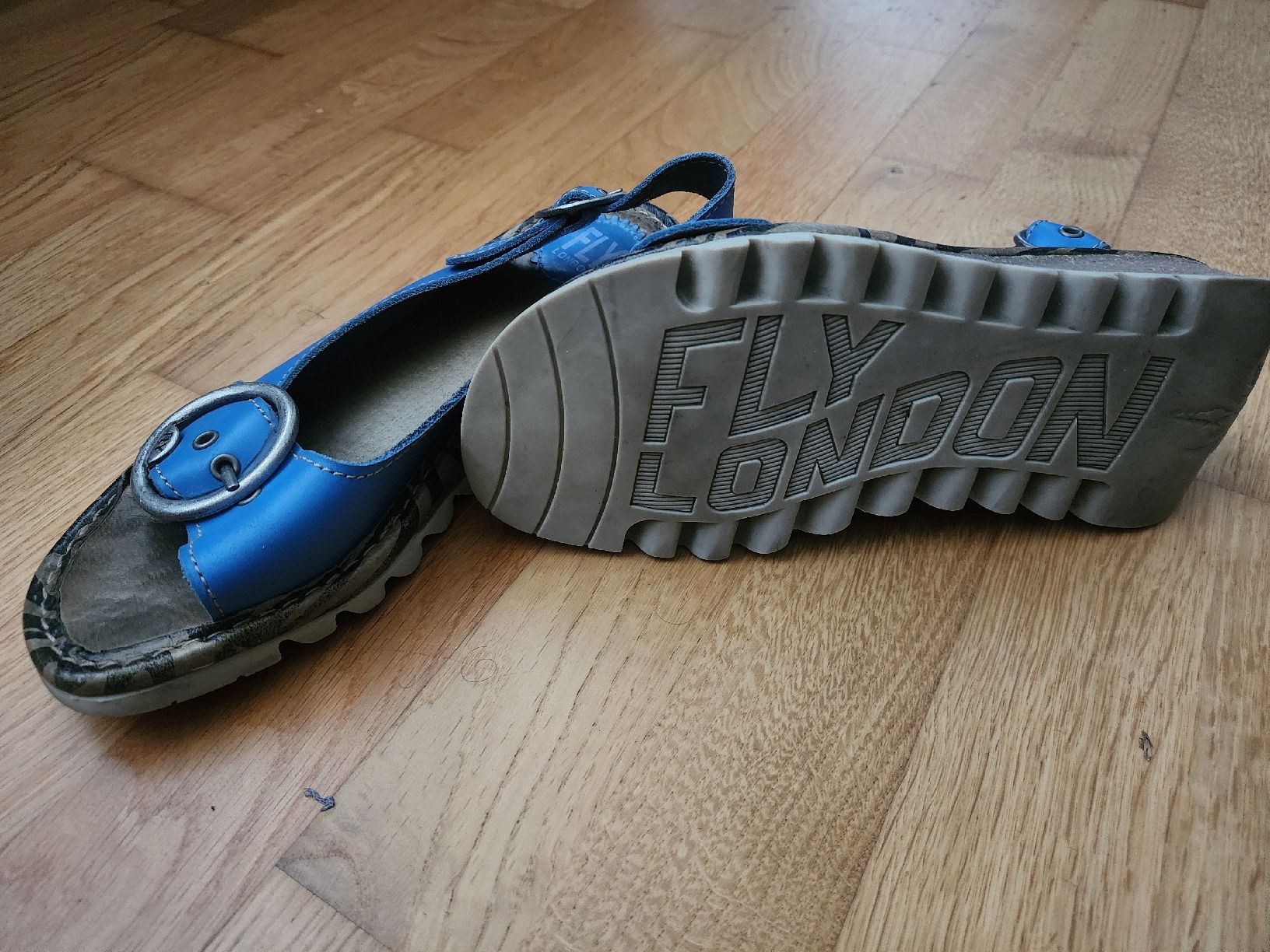 Chaussures femmes: Sandalen – D'occasion à Dierikon par Toucan2 1