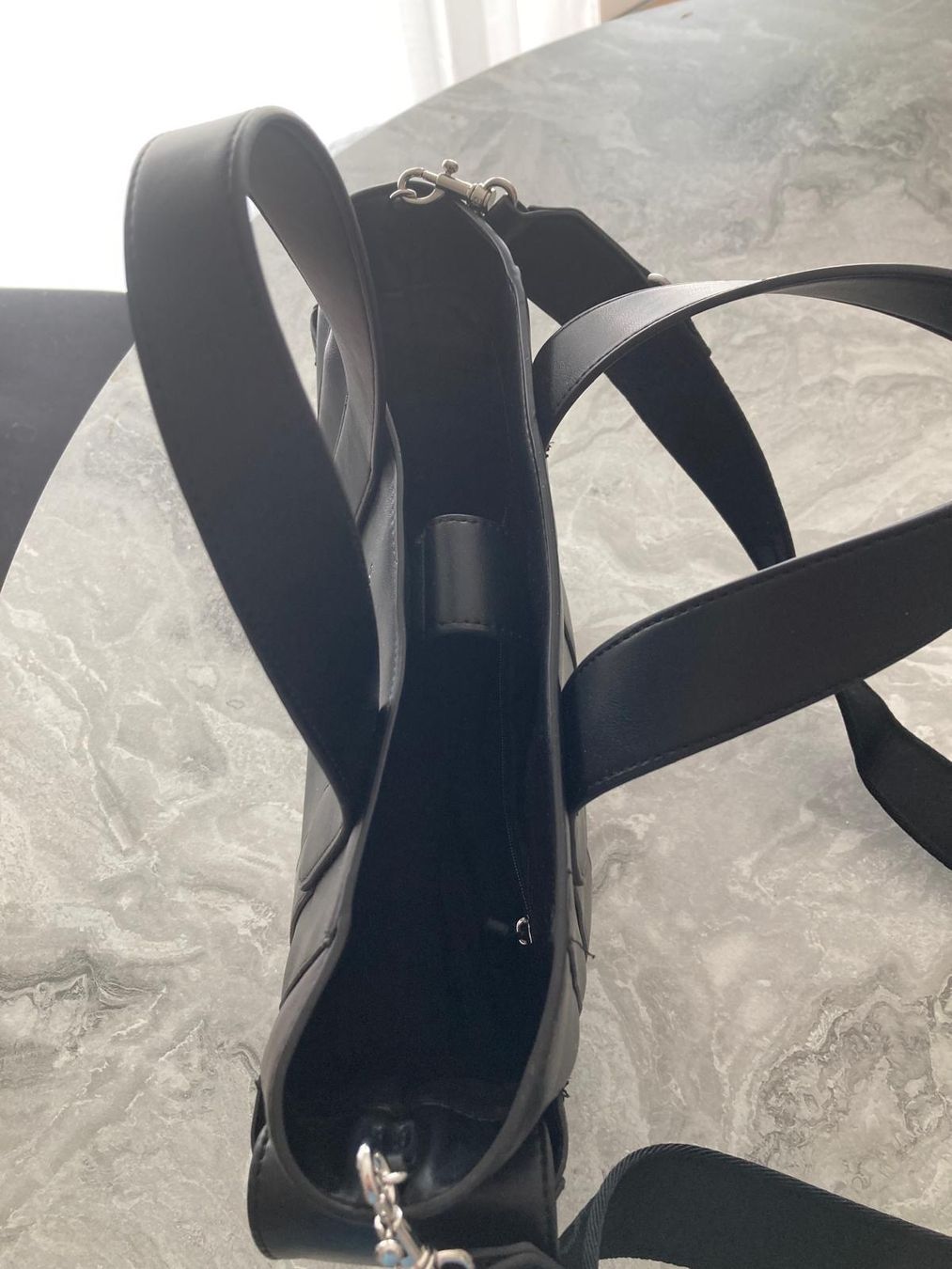 Calvin Klein Borse da donna: Schwarze Calvin Klein Handtasche – Usato da Buttikon SZ venduto da FlohmarktParadies 4