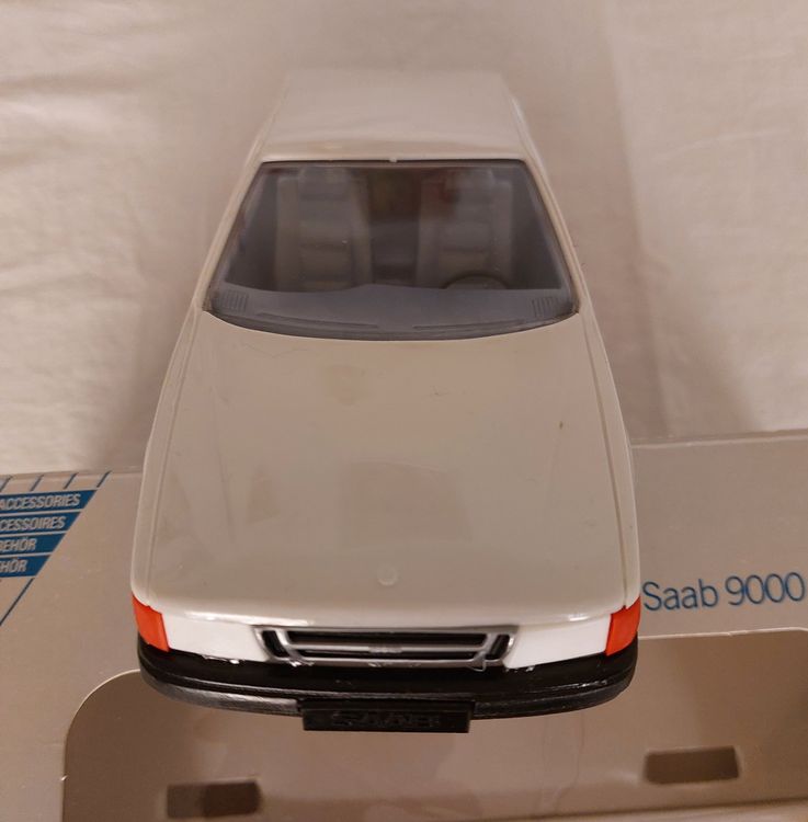 Miniature Stahlberg Saab Police Finlande 1/24 – Plastique, Neuve Sous Sachet D'origine