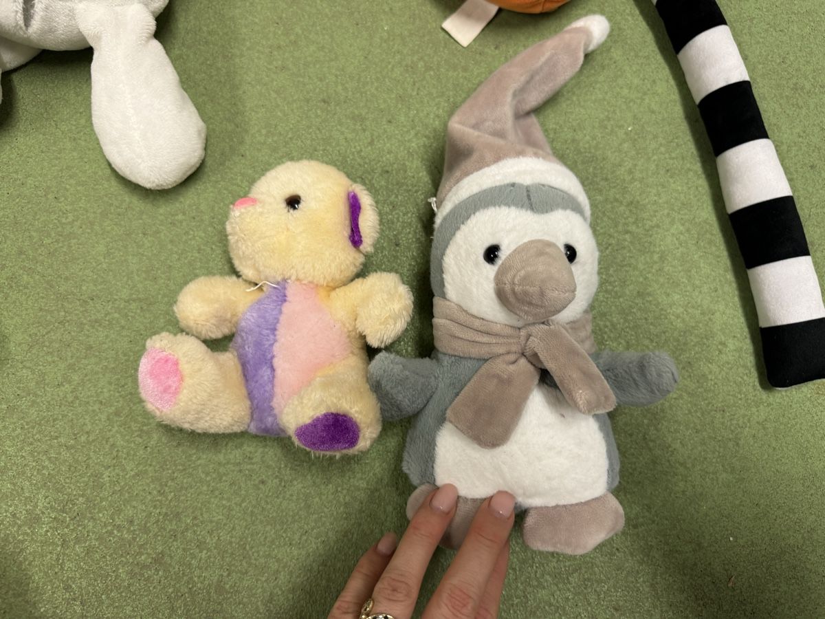 Giocattoli: Plüschtiere Set, Hase, Pikachu, Pinguin uvm. – Usato da Jona venduto da Good_luck_ 2