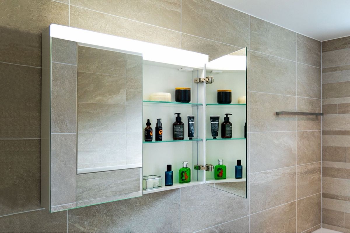Spiegelschränke: Schneider LOW basic LED Spiegelschrank   – Neu und originalverpackt aus Amriswil von deluxe_bad 1