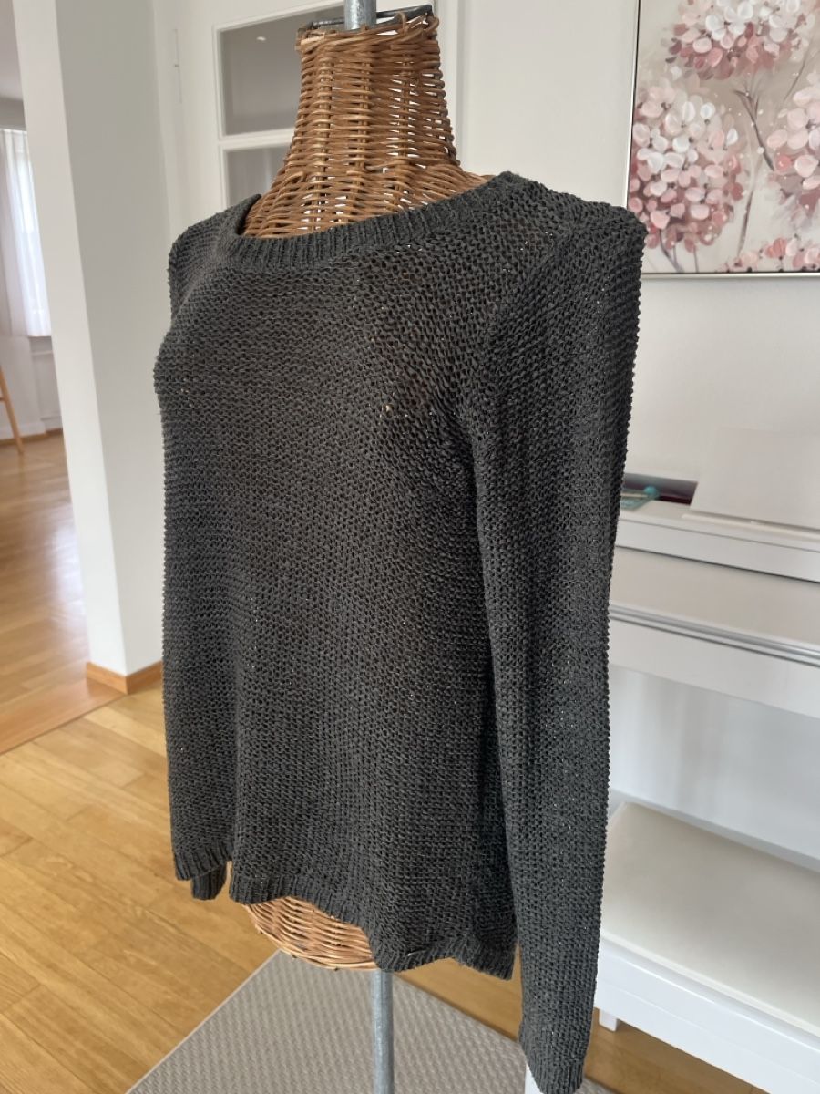 Only Pullover & Sweatshirts: Only Strickpullover, Grau, S – Gebraucht aus Solothurn von Bobesch08 2