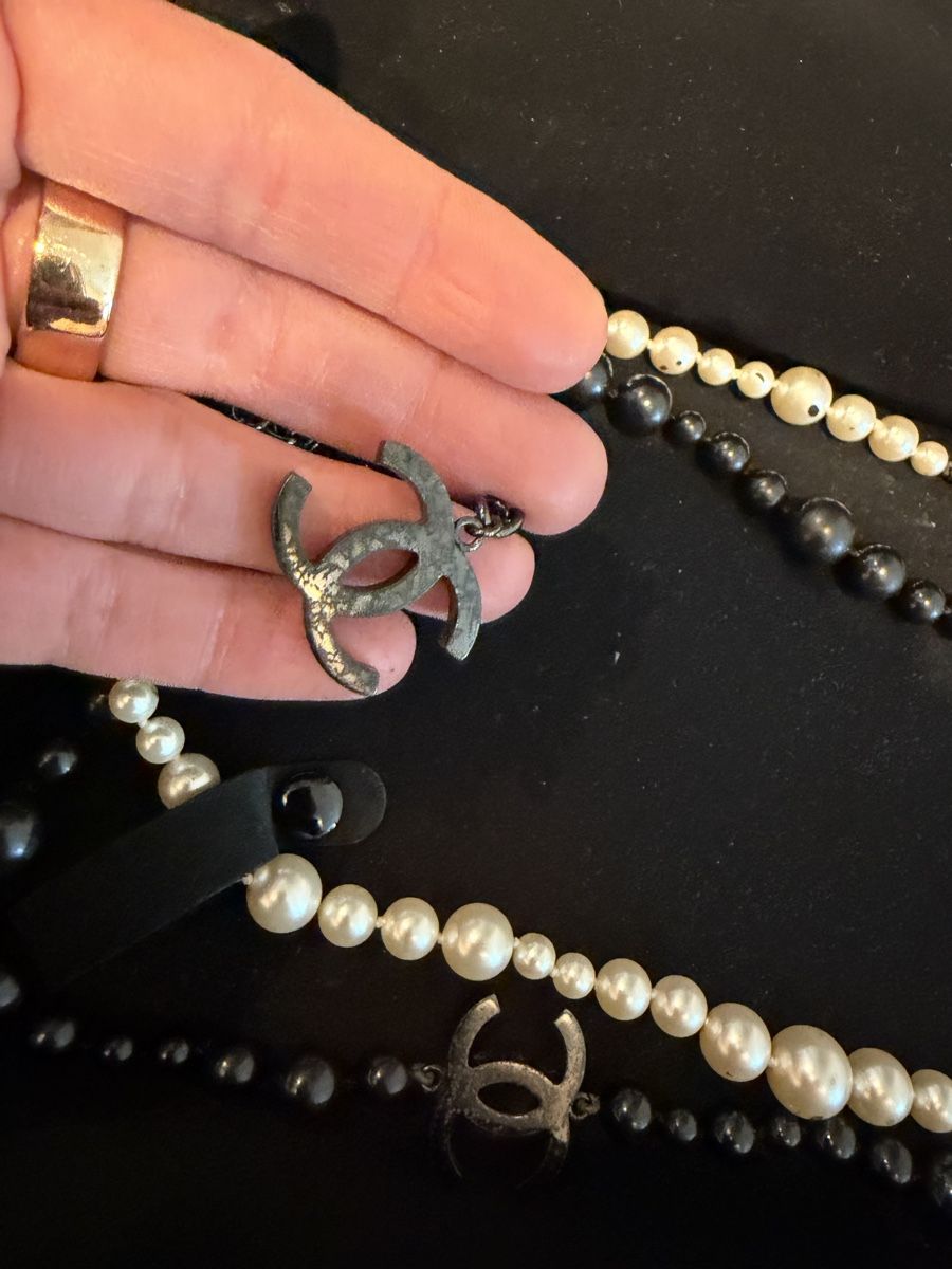 Catenine: Chanel Halskette, Schwarz/Weiss Perlen! – Usato da Cham venduto da MCK9111 1