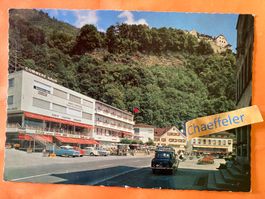 1965 Vaduz, Fürstentum Lichtenstein. Städtle mit Schloss
