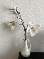 Künstliche Magnolien Zweige weiss in weisser Vase Deko 