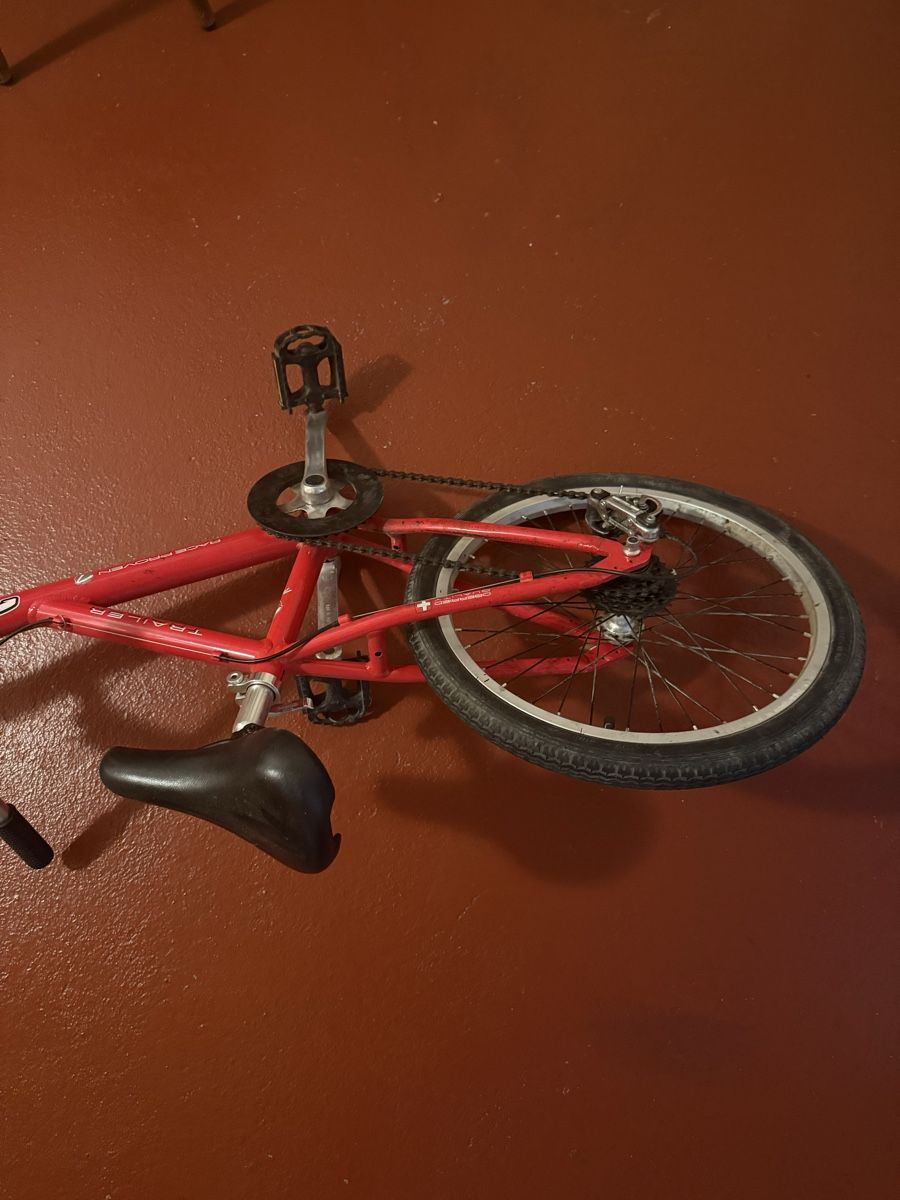 Veicoli per bambini: Kindervelo rot guter Zustand – Usato da Gümligen venduto da Alice777 1