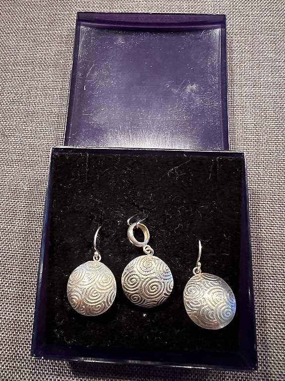 Ohrringe & -stecker: Orecchini con ciondolo argento  – Gebraucht aus Gordola von Simijojo 1