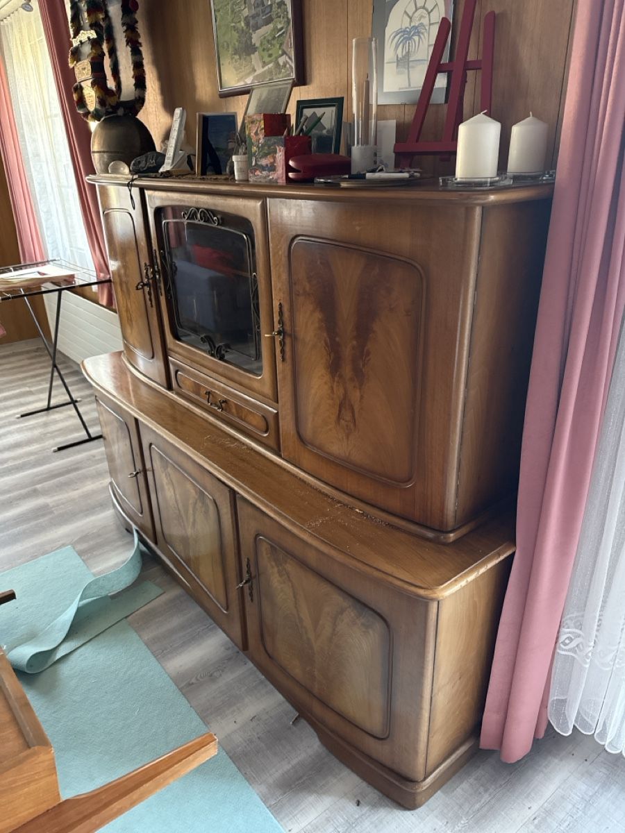 Buffets: Buffet Schrank Massivholz gebraucht – D'occasion à Mörschwil par cyr_9bcm 1
