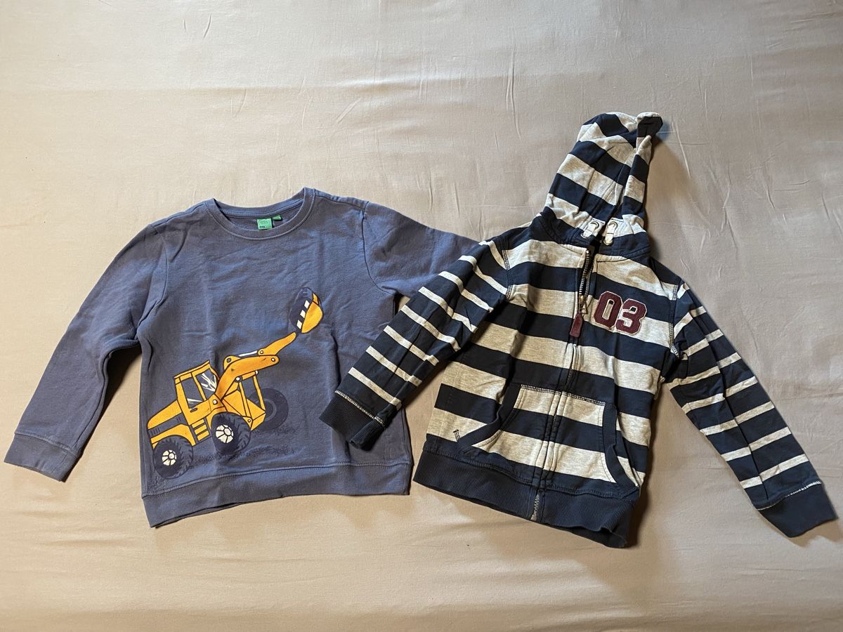 Lotti & Set di vestiti: Kapuzenpulli / Hoodie und Bagger Pullover kaum getragen 116 – Usato da Zizers venduto da dalaub