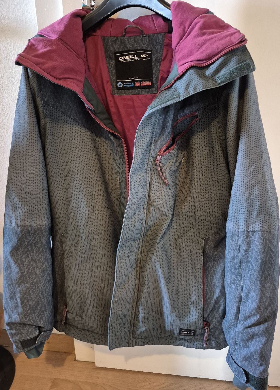 O'Neill Jacken: O'Neill Snow Outerwear /Schnee Jacke – Gebraucht aus Adliswil von cha_fq9f 1