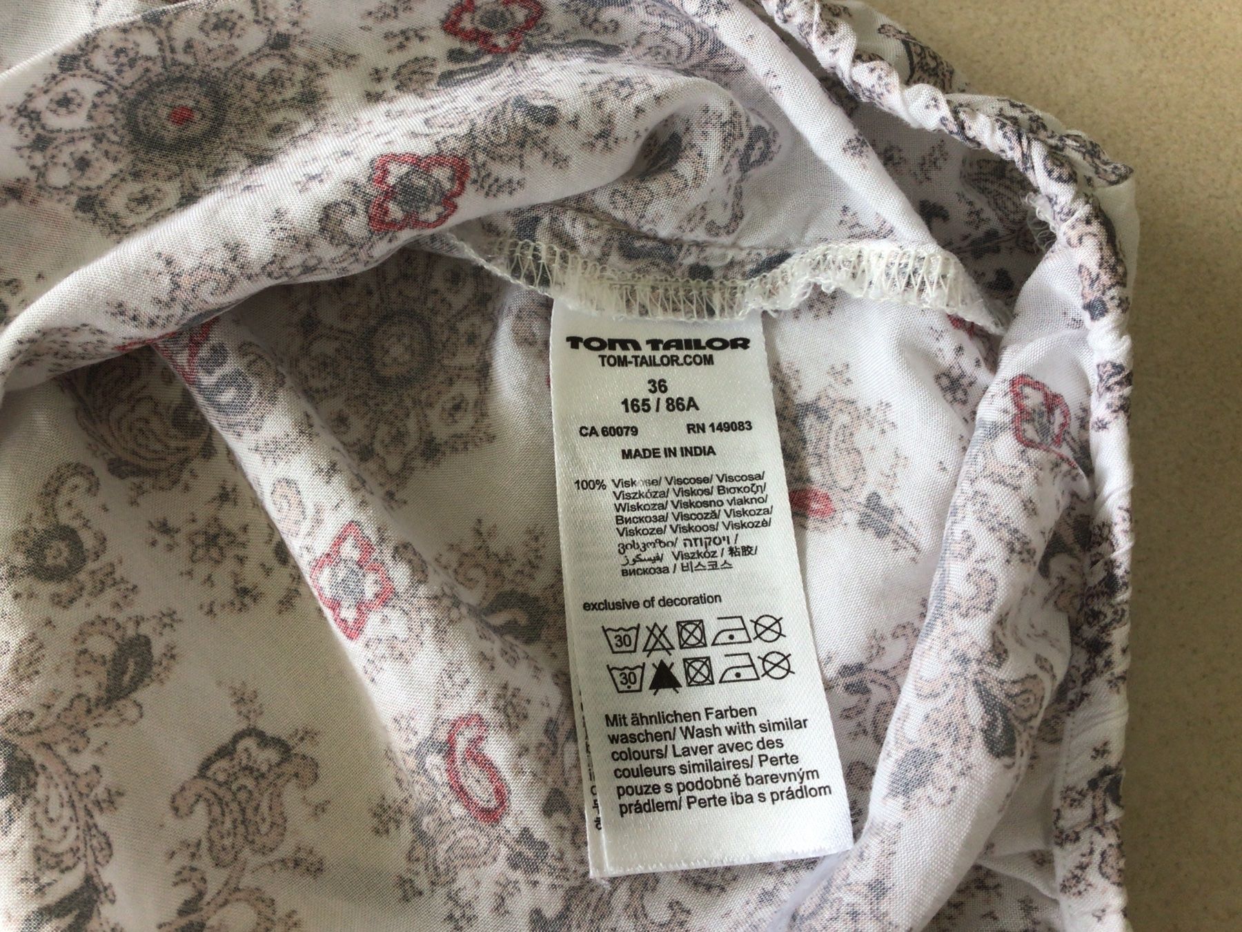 Tom Tailor Camicette: Schicke Bluse mit Blumenmuster Grösse 36 von Tom Tailor – Usato da Frauenfeld venduto da Stehojen 4