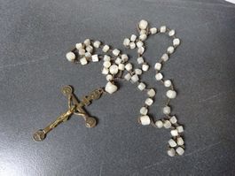 Antiker Rosenkranz Perlmutt / Pilger