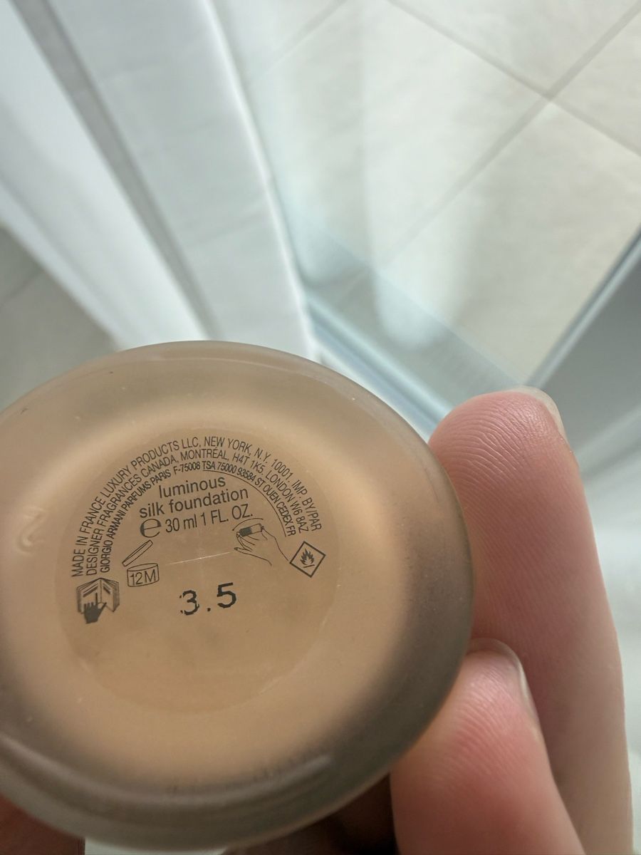 Armani Maquillage: Armani luminous silk foundation 3.5 – D'occasion à Männedorf par fge_tt7h 2