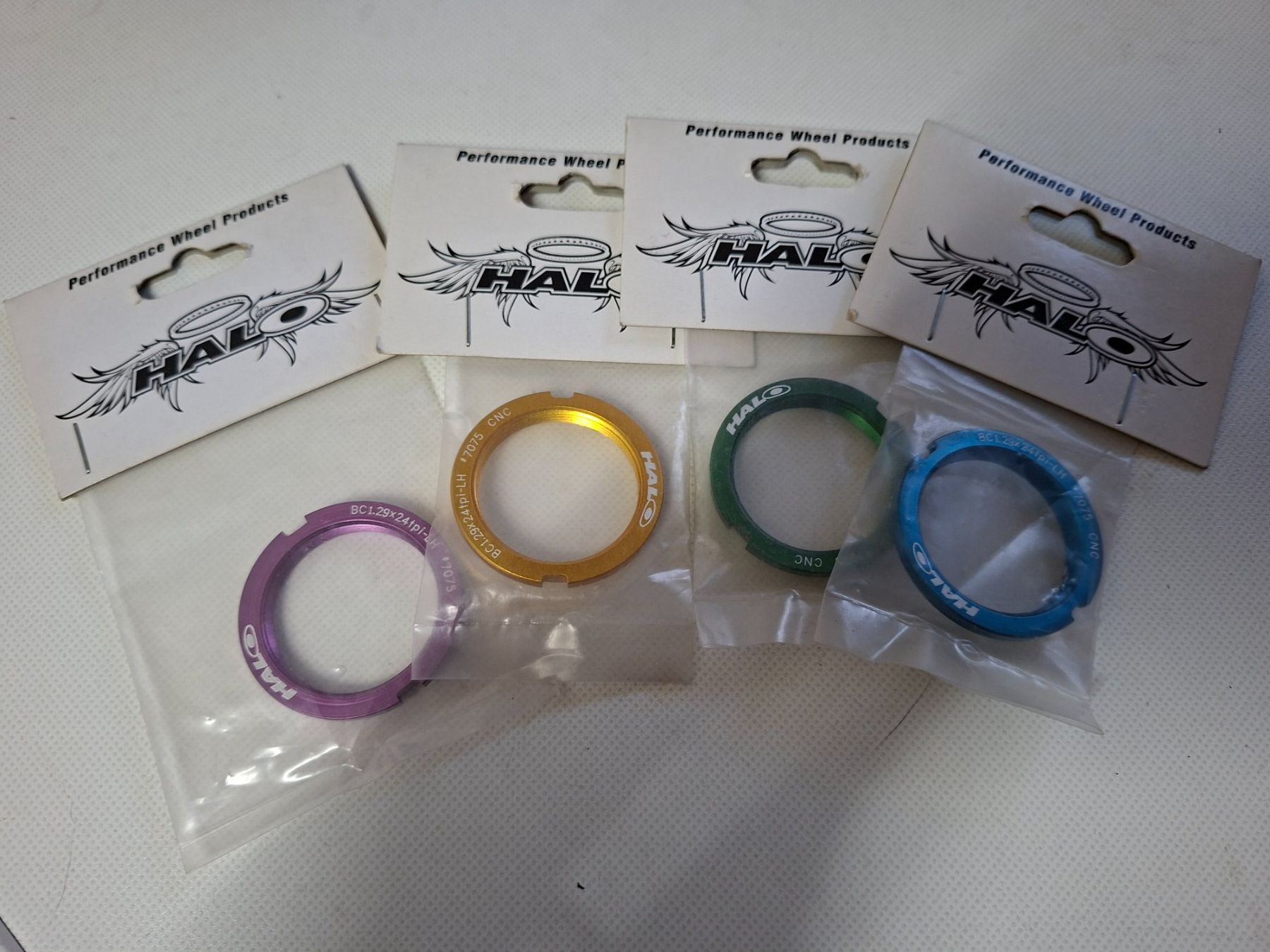 Pezzi di ricambio: HALO Track Fixed-Ritzel Lockring - Aluminium - gold – Nuovo e nell'imballaggio originale da Kriens venduto da kathrol