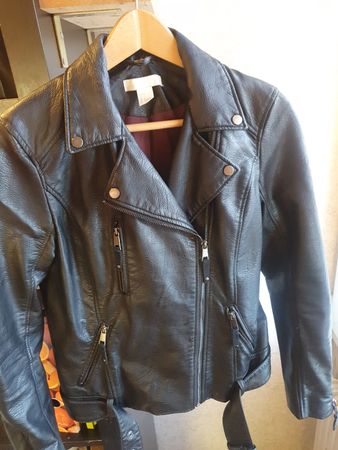 Schwarze Kunstlederjacke von H&M, Gr. 36 Top Zustand!
