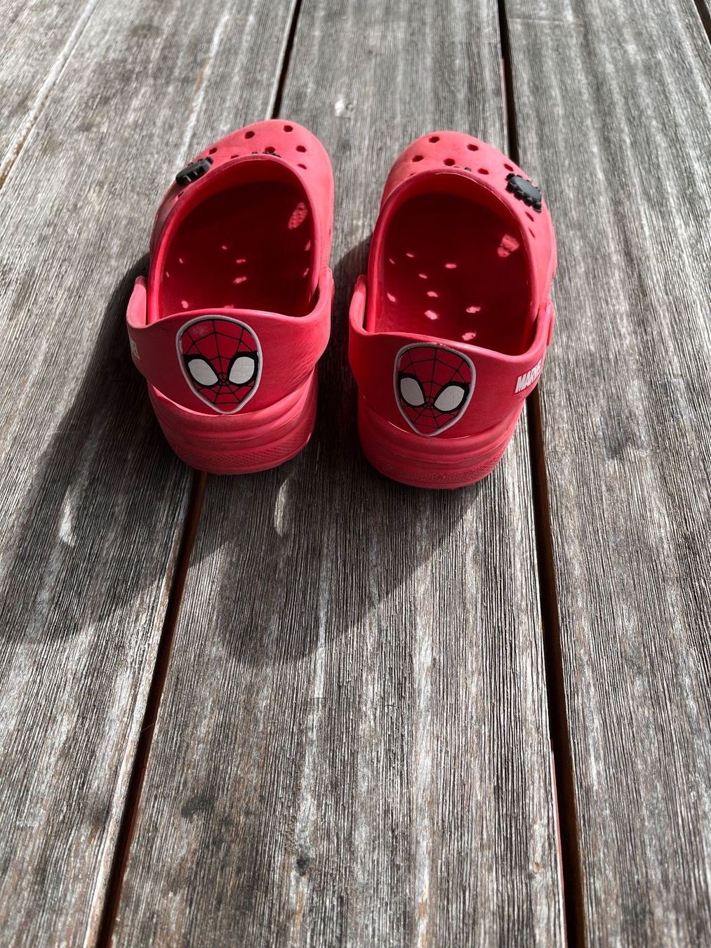 Chaussures garçon: Kinder-Clogs Spider Man – D'occasion à Buckten par S.Bachmann83 2