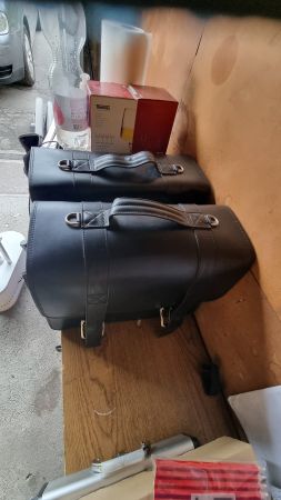 2 Sacoches de moto en cuir noir universel