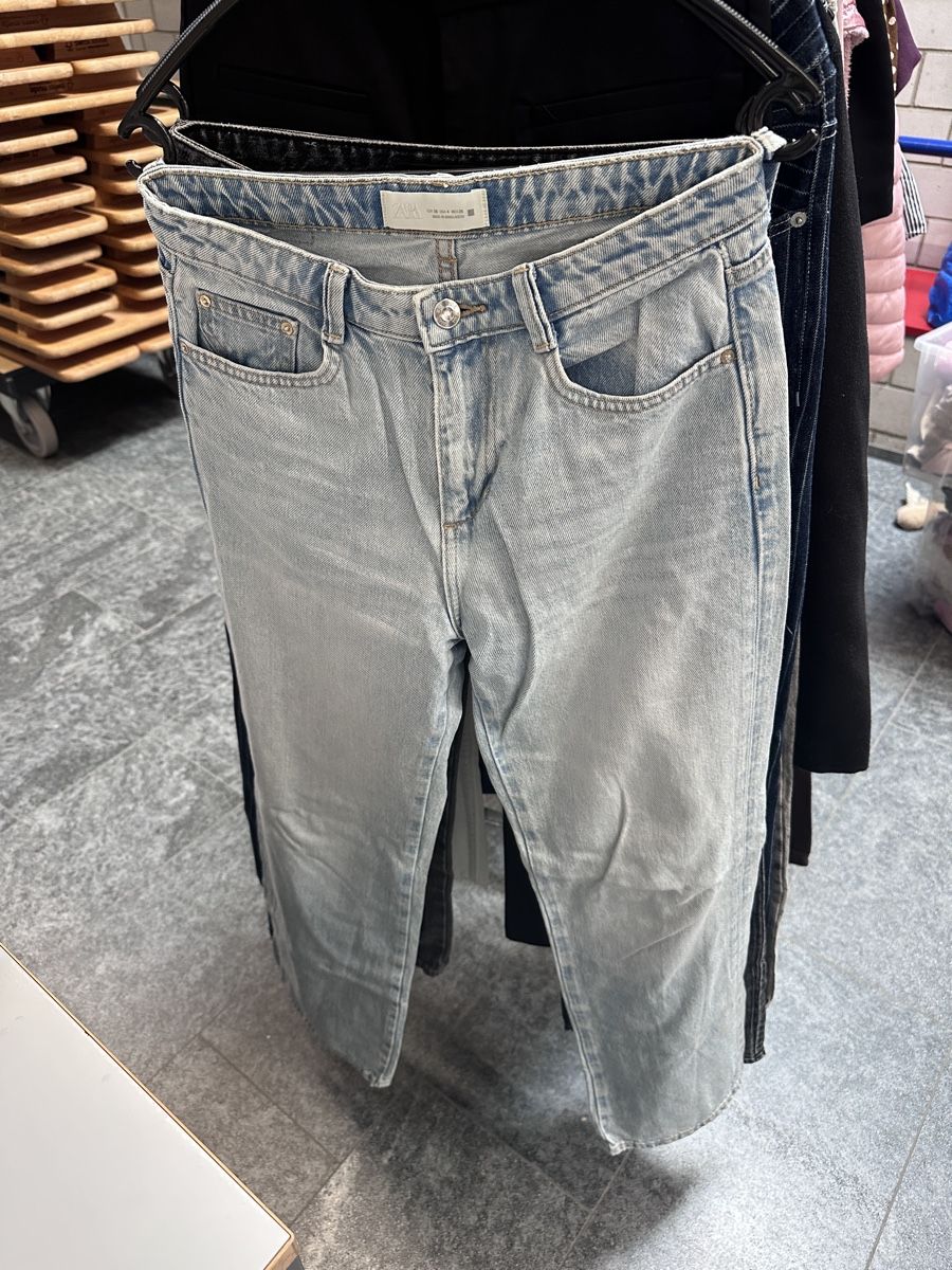 Zara Jeans: Zara Jeans – Neu (gemäss Beschreibung) aus Ebikon von amaxandx 3