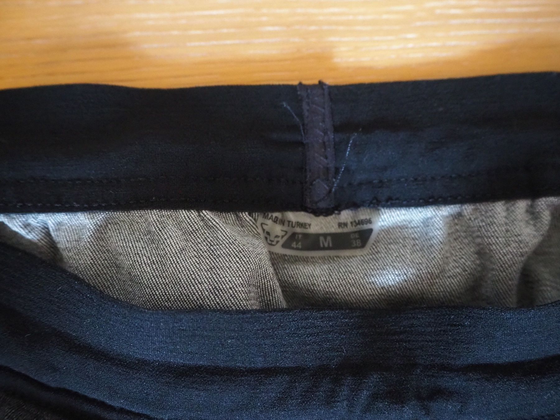 Dynafit Pantalons: Dynafit Denim Stretch Hose Gr. M – D'occasion à Zürich par snowow 1
