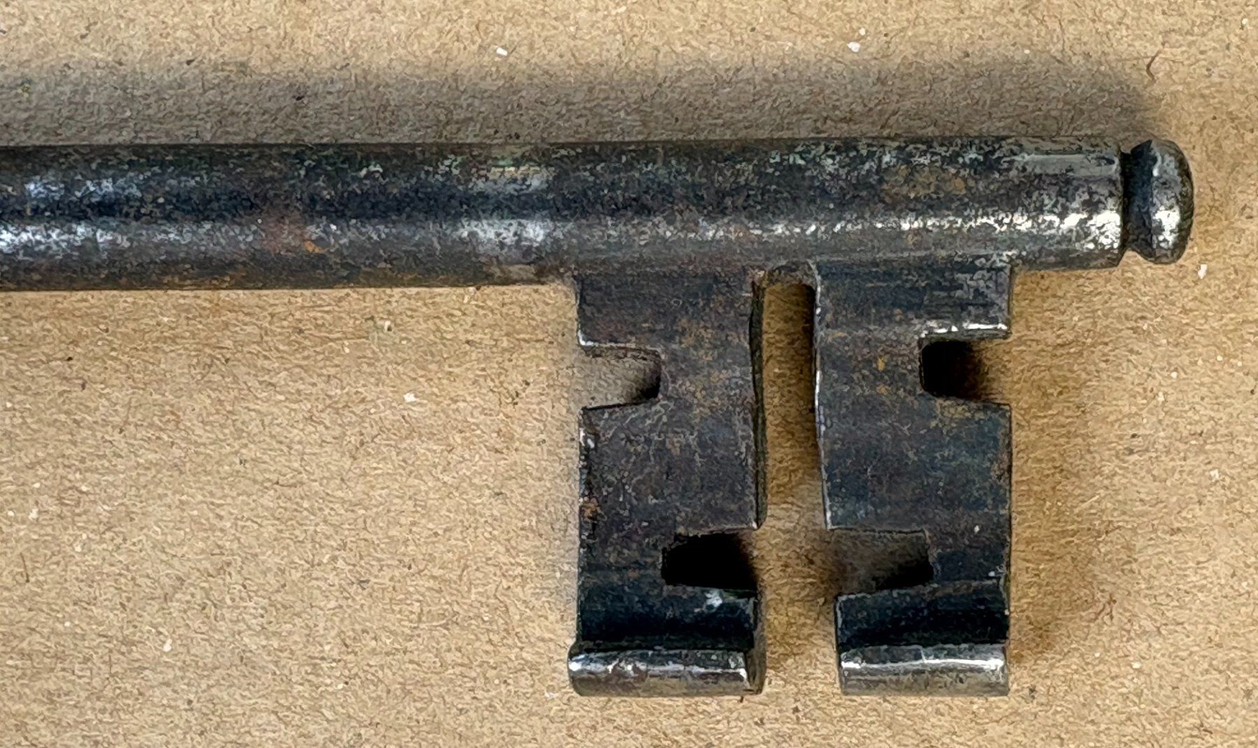 Schlüssel: VINTAGE EISENSCHLÜSSEL – Gebraucht aus Ostermundigen von wini63 2