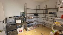 Grosses modulares Metallregal / Büroregal mit Eckelementen