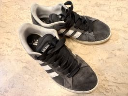 Adidas Sneaker Wildleder grau Grösse 42 gebraucht