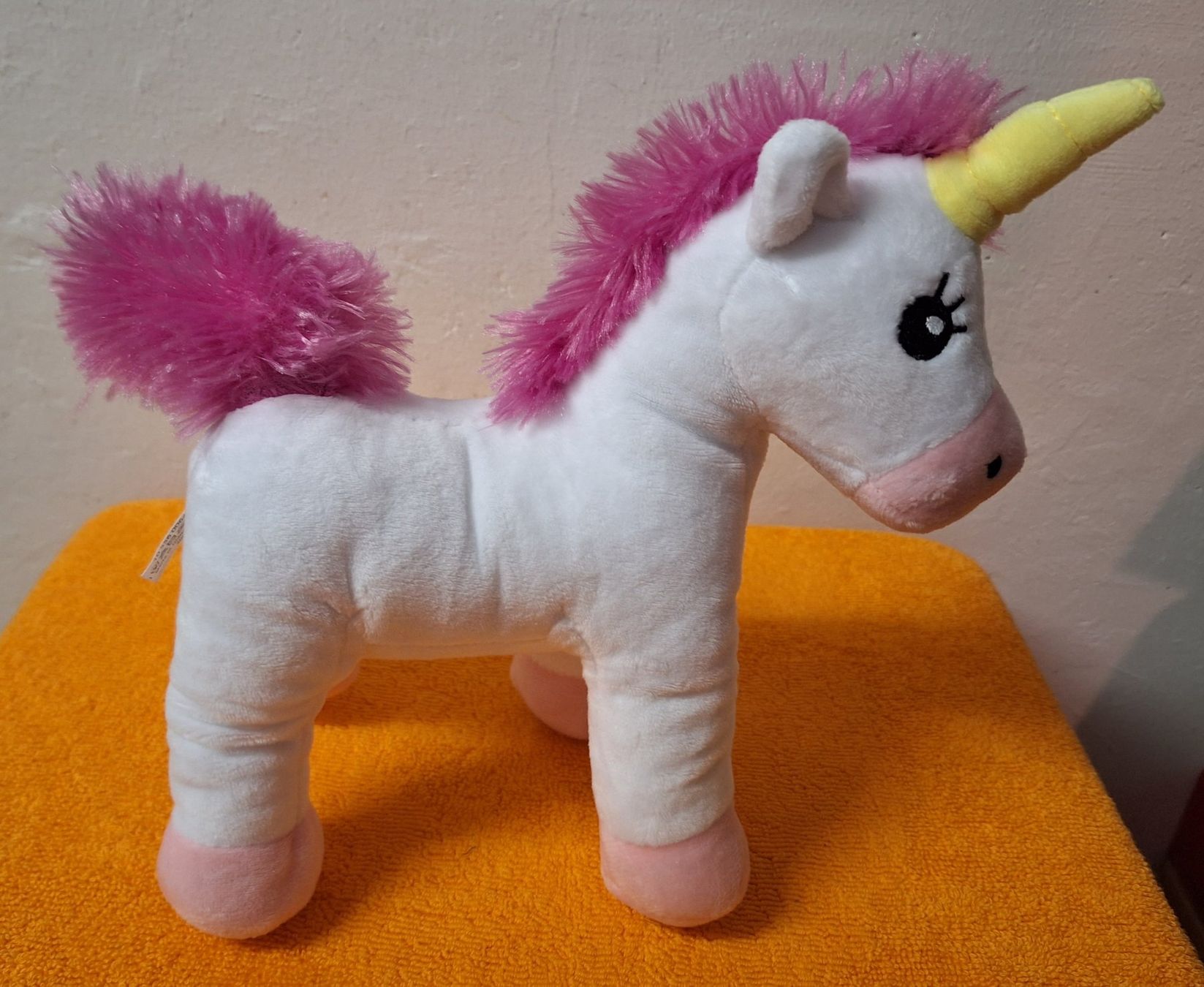 Giocattoli: Weißes Einhorn mit rosa Schweif. Simba D-Fürth – Usato da Muri AG venduto da Edlerweiss 3