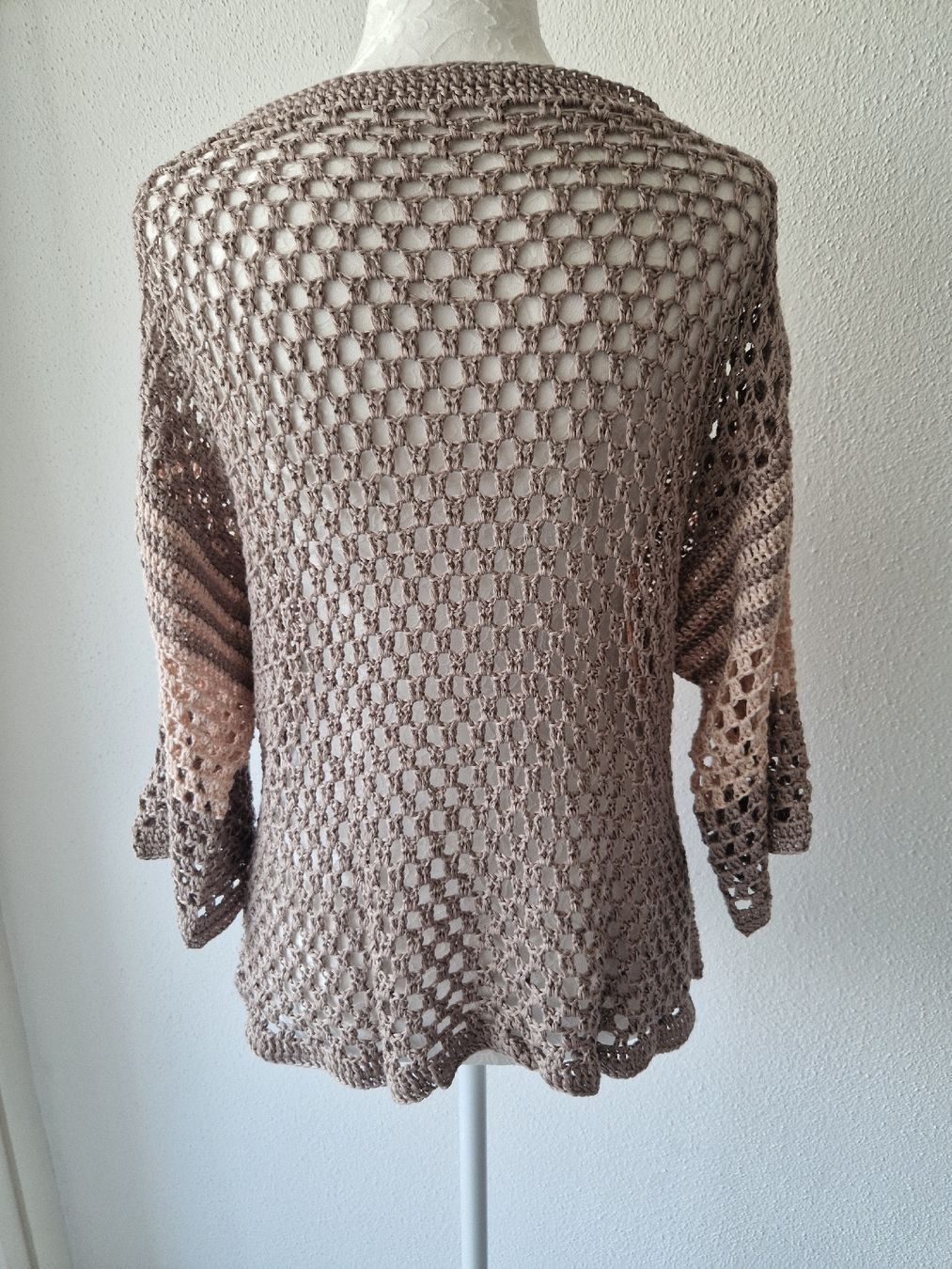Pulls & Sweat-shirts: PULL HANDMADE EN CROCHET  – Neuf avec emballage d'origine à Camorino par JPHANDMADE1 3