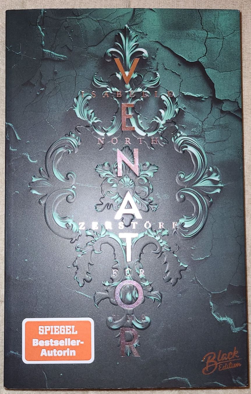 Bücher: Buch VENATOR Black Edition – Gebraucht aus Horgenberg von Klatschmohnmaria