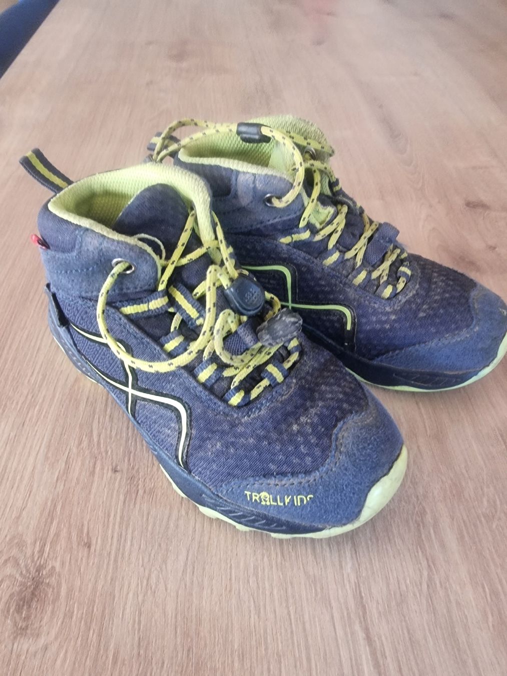 Scarpe per ragazzi: wanderschuhe gr 28 – Usato da Busswil BE venduto da Binchenbeetli