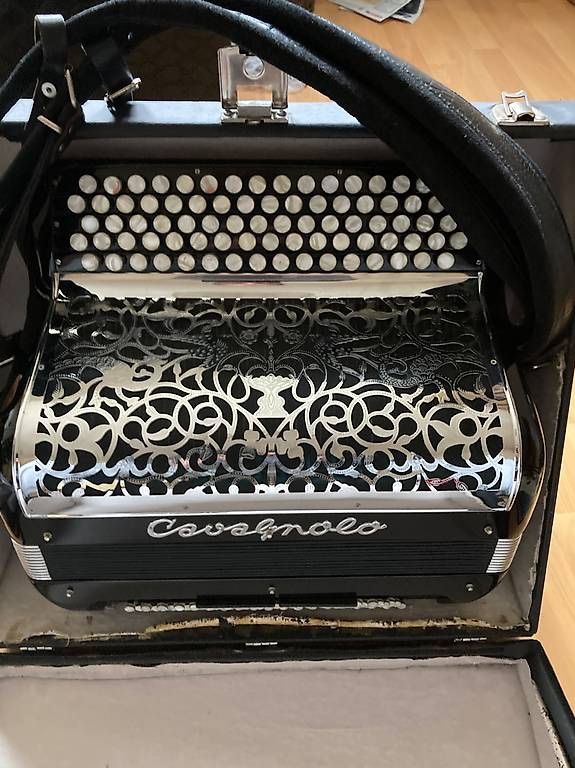 Strumenti musicali: accordéon Cavagnolo Vedette 5 compact – Usato da Martigny venduto da Cavag 1