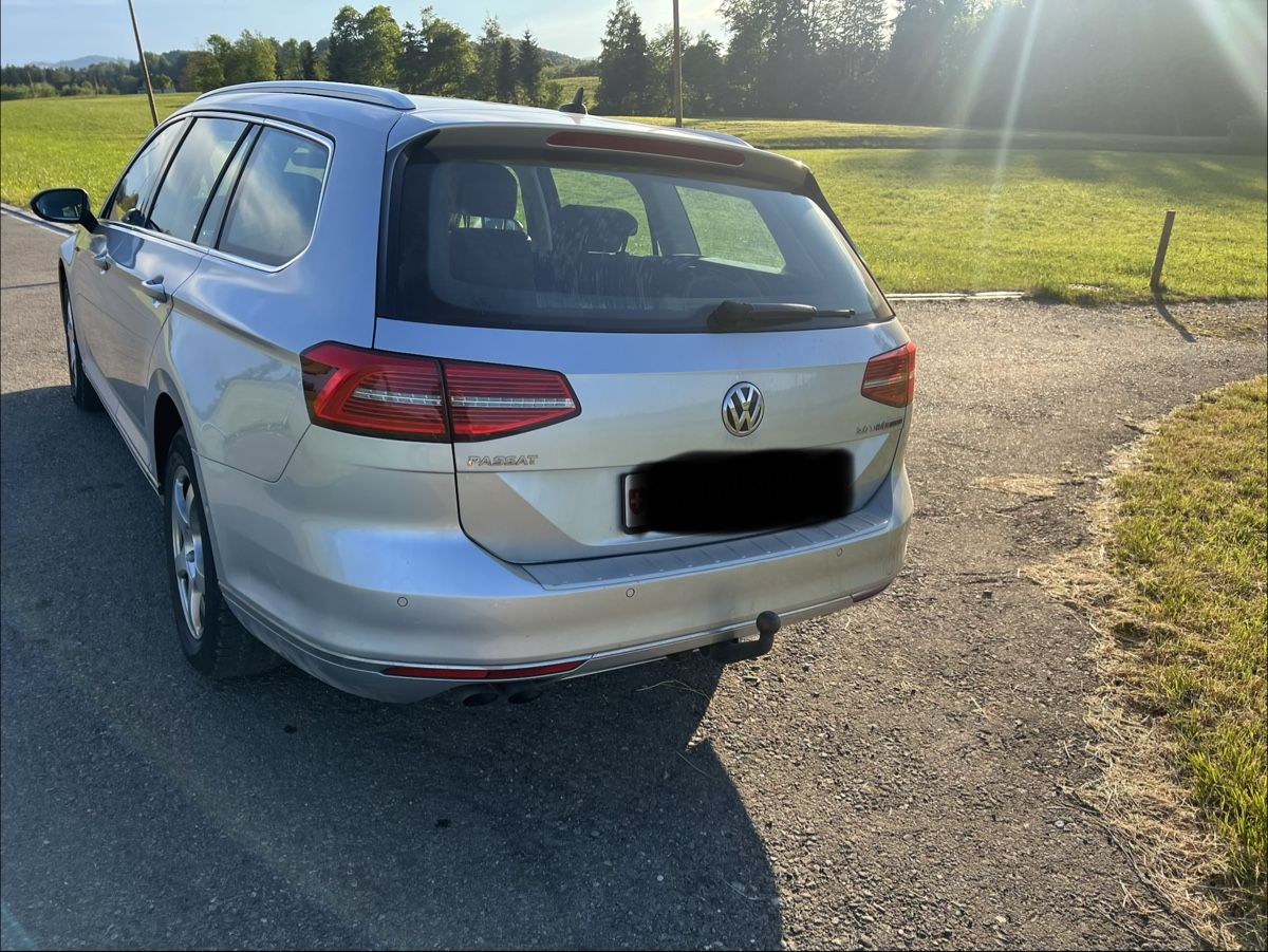 VW Automobili: VW Passat Allrad Diesel – Usato da Waldkirch venduto da Deristgut 1